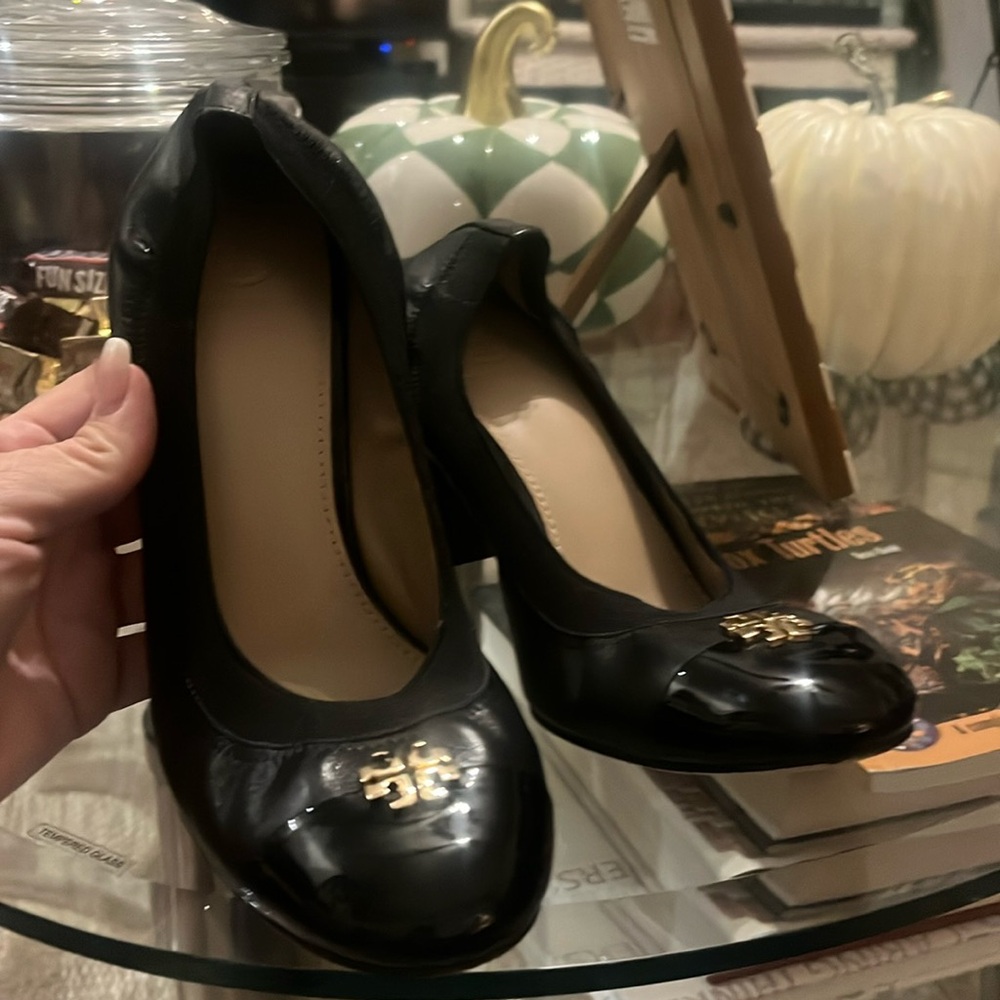 EUC Authentic Tory Burch Pumps